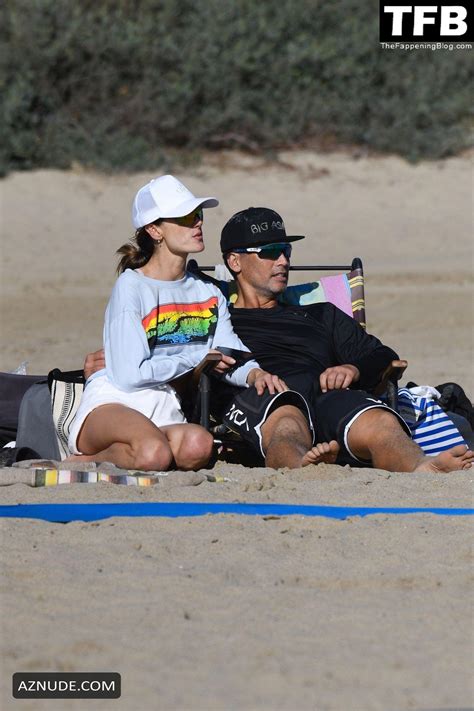 Alessandra Ambrosio Sexy Seen Flaunting Her Hot Figure In Shorts