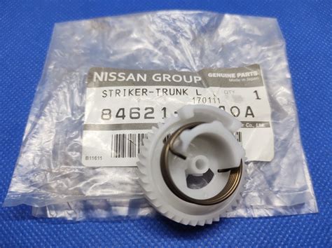 Emgrane Para Chapa Nissan Versa Sentra March Tida Altima Meses