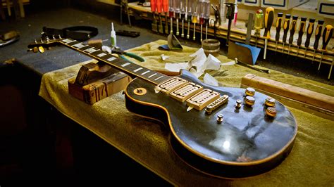 How Peter Frampton Lost And Then Recovered His Legendary Gibson Les