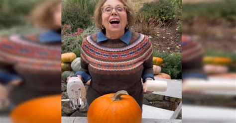 Grandma Demonstrates How To Carve a Pumpkin Properly In Viral TikTok ...