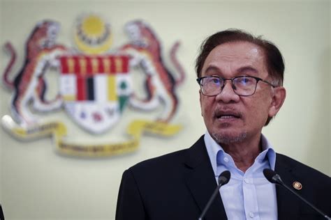 KSP RMK12 Rungkai Tahap Pembangunan Negara Sosioekonomi Rakyat Anwar