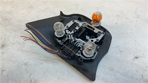 bmw  coupeconvertible tail light bulb holder   proper