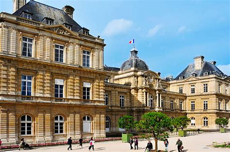 Palacio De Luxemburgo Fotos Banco De Fotos E Imágenes De Stock Istock