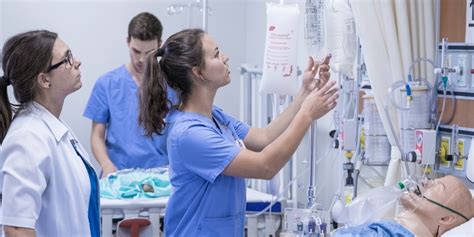 Devenez infirmière clinicienne ou infirmier clinicien Faculté des