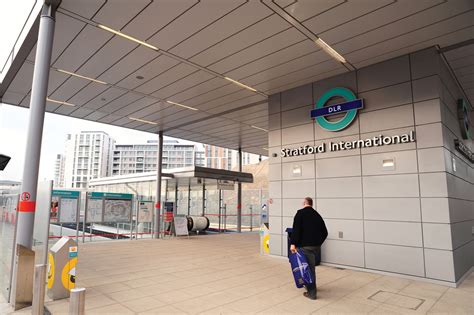 Stratford International Dlr Station Projects Broxap Design And Build