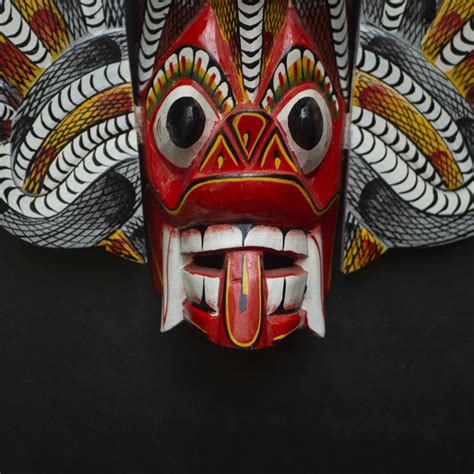 Traditional Sri Lanka Naga Raksha King Cobra Mask Luís Viajante