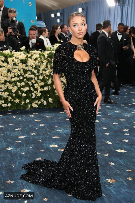 Sydney Sweeney Sexy Shows Off Her Hot Boobs In A Sequin Black Dress At Met Gala In New York City