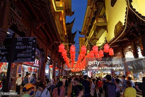 Shanghai Night Market Photos and Premium High Res Pictures - Getty Images