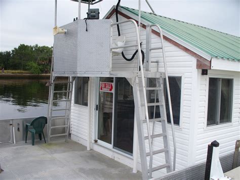 tiny house construction