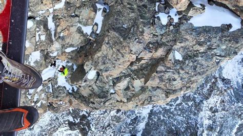 Bloccati Sulla Parete Est Del Monviso Salvati Con Lelicottero Dal