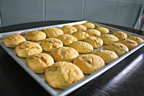 Eat your lettuce.: Recipe: Custard & White Chocolate biscuits