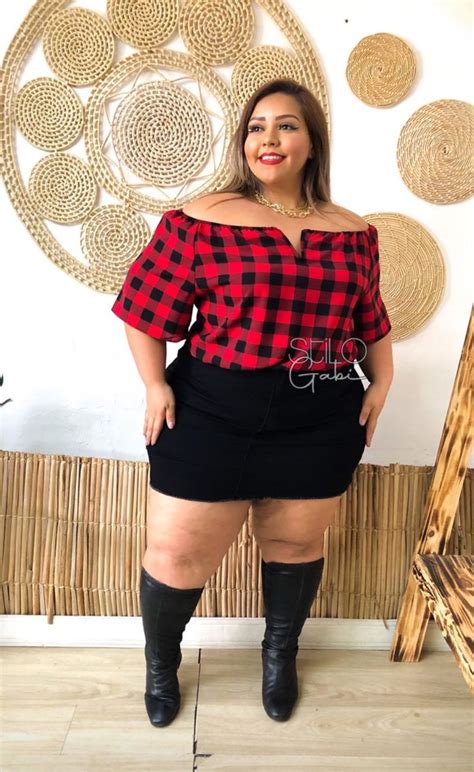 Pin By Ed Feltus On Short Skirt Babes Curvy Woman Bbw Boots