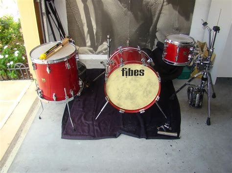 Bob Grauso's Fibes drums Super Collider, Vintage Drums, Guitar Strings, Drum Kits, Drummers ...