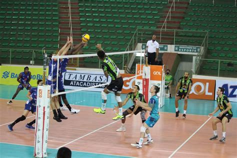 América MG vence Uberlândia por 3 sets a 0 em partida eletrizante