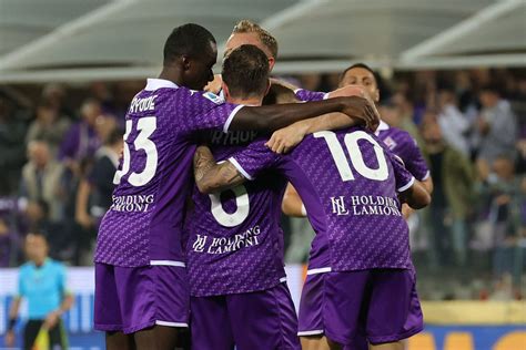 Conference League Aktuelle News Zur Fiorentina Mannschaft Und Wo Man