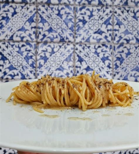 Spaghettone burro acciughe e caffè Al ta Cucina chef vincenzo campanale