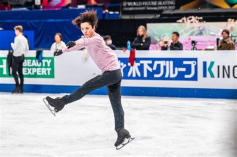 Shoma Uno S Figure Skating World Title Defense In Doubt After Fall