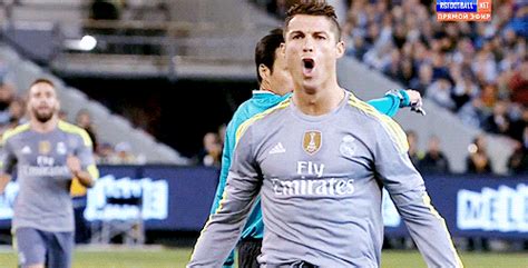 Cristiano Ronaldo King GIF - Find & Share on GIPHY