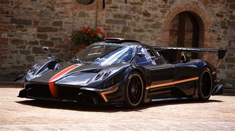 2013 Pagani Zonda Revolucion Wallpaper - HD Car Wallpapers #3556