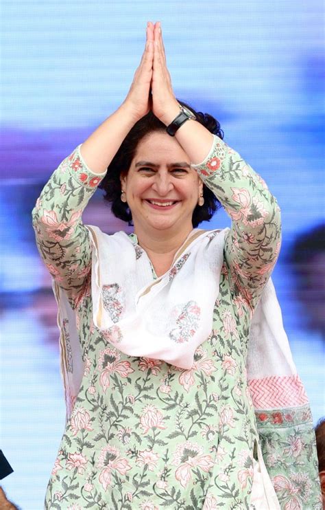 Priyanka Gandhi Likely To Contest Ls Polls From Ktaka Telangana