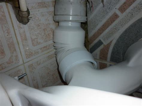 Гофра для унитаза: размеры и установка отвода, как поменять ...