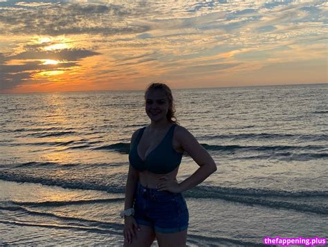 Emspensiveemily Emilyy Officialemspensiveemily Nude Onlyfans Photo The Fappening Plus