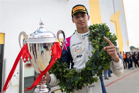 McLaren Junior Ugochukwu Dominates Macau GP Crash Fest Motors Addict