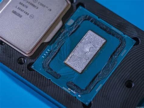 Intel Core I Ks Cpu Delidded Benchmarked Over W Power