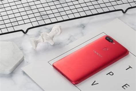 红色版oppo R11s首发图赏：全面屏星幕屏，颜值拨人心弦