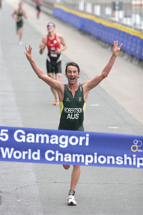 Three-Time World Champion Peter Robertson Announces Retirement – Triathlete