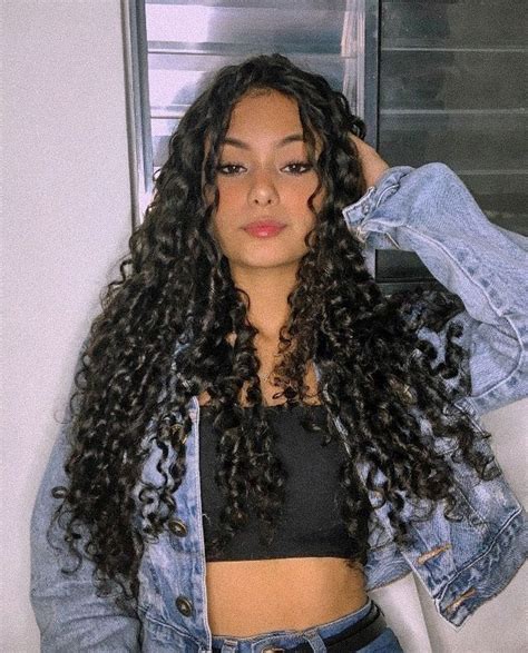 Foto De Menina Cacheado - Pin de Yasmin Gabriela em ᕼᗩIᖇ | Meninas de cabelos cacheados, Meninas ...