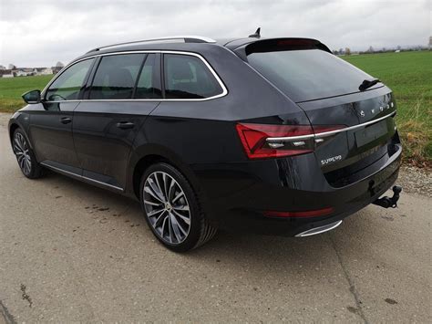 Skoda Superb Combi 2 0TDi L K Neues Modell 4x4 DSG AHK Standh Pano