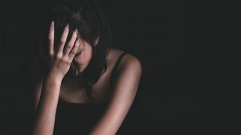 Revenge Porn φάκελοι κοριτσιών διακινούνται από κινητό σε κινητό Η Άποψη