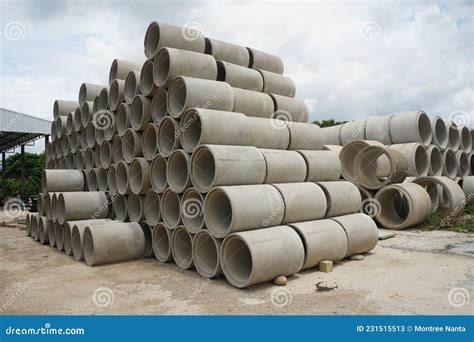 Reinforced Concrete Pipes For Drainage And Industrial Building