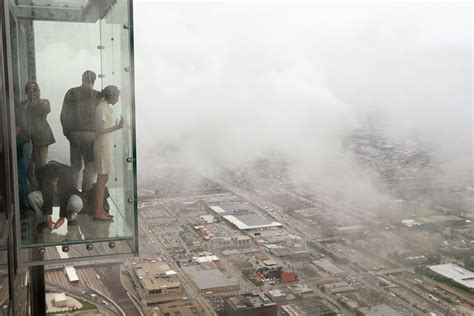 Skydeck Scare At Chicago's Willis Tower Is My Worst Nightmare