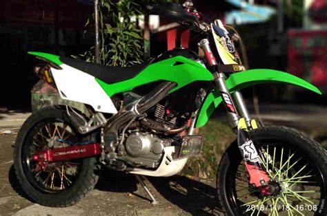 38 Koleksi Gambar Tips Modifikasi Klx Supermoto Lengkap Akmotir