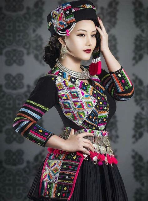 Super Gorgeous Hmong Outfit Worn By Hmong Music Artist Yasmi Made