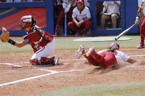 Jennings Has Game Winning Double Oklahoma Tops Stanford Reaches Women S College World Series