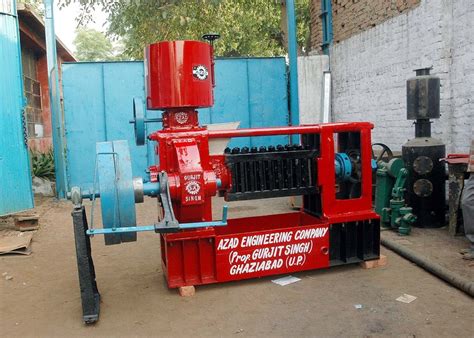 9 Bolt Commercial Oil Expeller Machine Capacity 1 5 Ton Day At Best