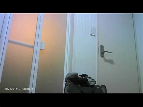 Tomé un video voyeur de mi esposa tetona cambiándose de ropa desnuda sin censura XVIDEOS