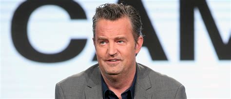 ‘friends Star Matthew Perry To Remove Keanu Reeves References From