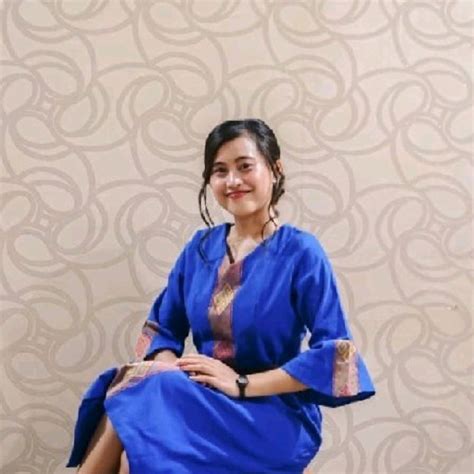 stephanie gebiela siregar shipping associate pt esco bintan