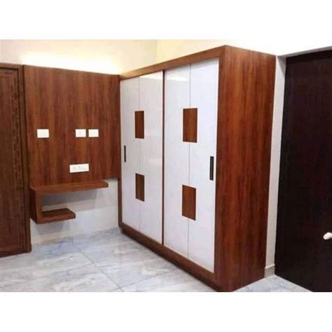 Modular Plywood Wardrobe Without Mirror With Locker At Rs Sq Ft