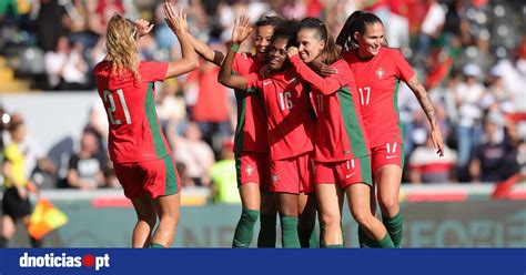 Jogo Particular Inglaterra Portugal Em Futebol Feminino Com Lotação