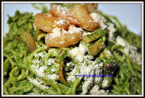 Bhalo Khabo Spinach Pesto Pasta With Shrimp