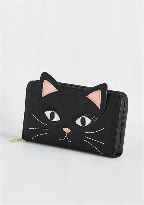 7 Cute Cat Accessories For The Stylish Feline Obsessed — Photos