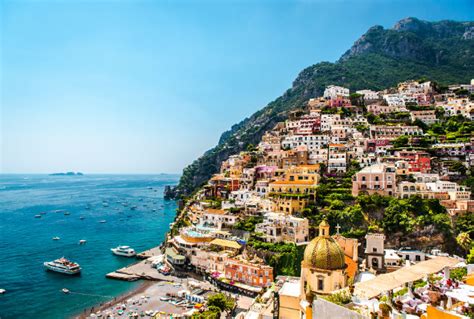 Positano Βρήκα τον επίγειο παράδεισό μου και δηλώνωμαγεμένη Γόβα