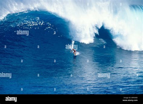 BIG WAVE SURFING JAWS MAUI HAWAII Stock Photo - Alamy