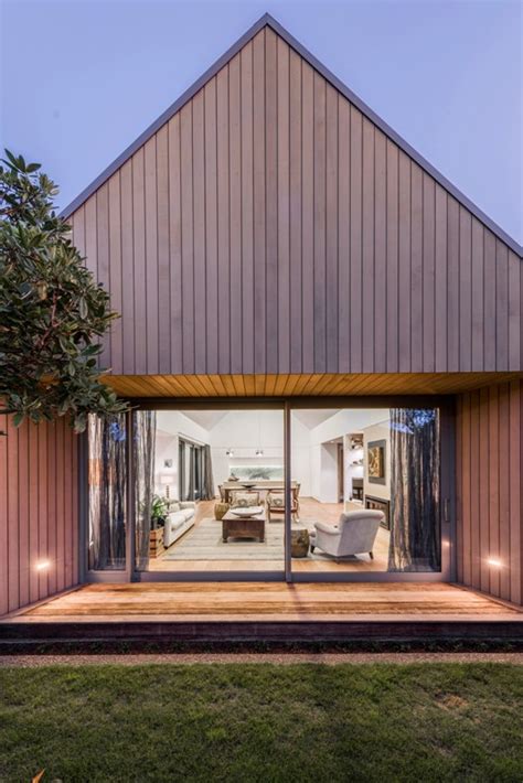 Modern Cedar Clad House Divided By Courtyards Digsdigs