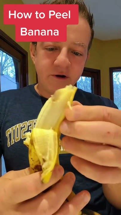 How To Peel A Banana Properly And Quickly Youtube